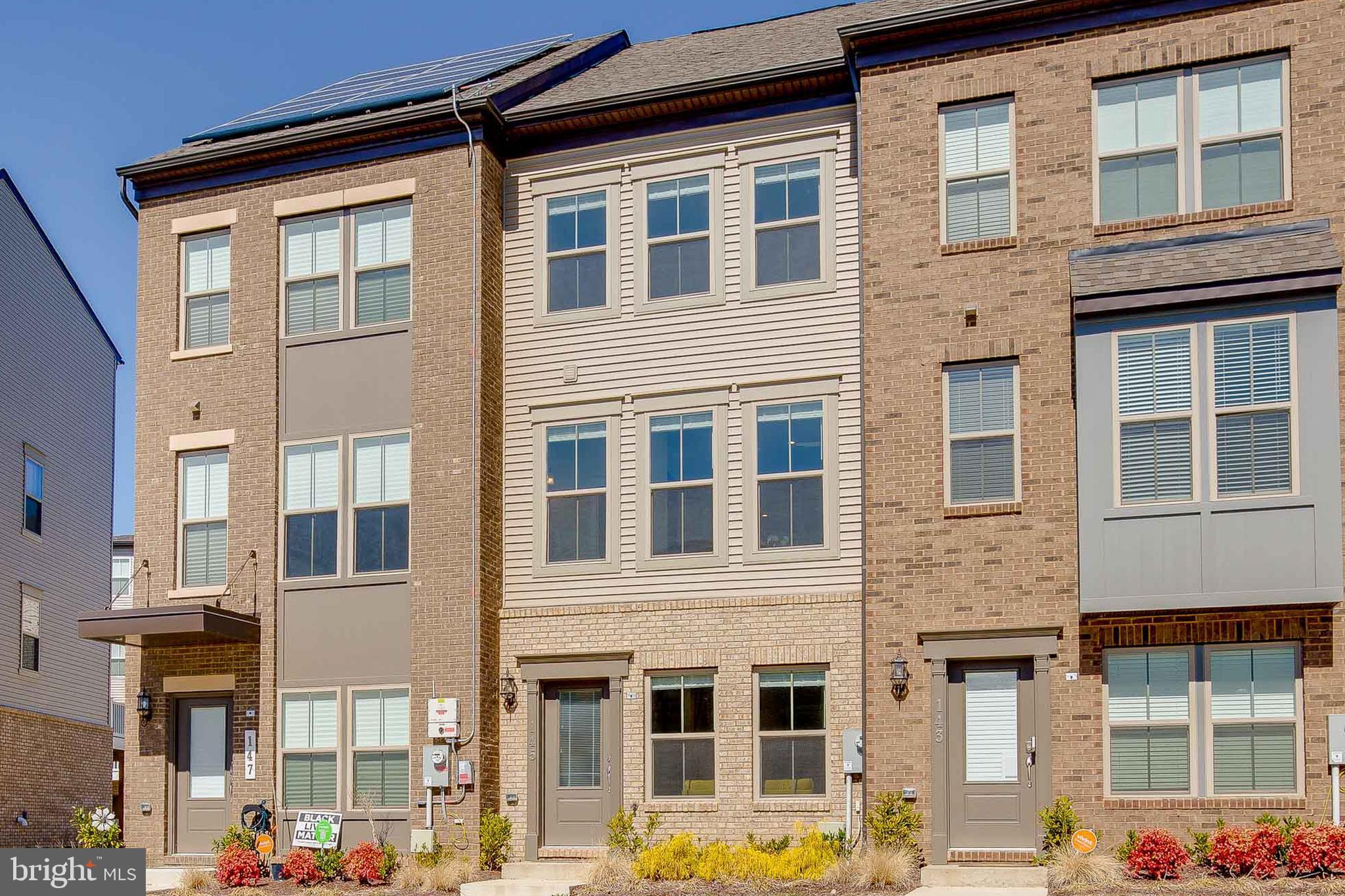 CAPITAL COURT - Residential