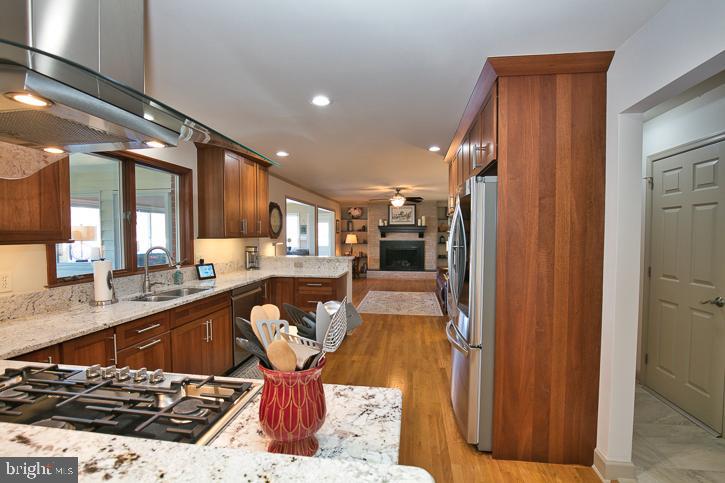 RIVERSIDE PINES - Residential