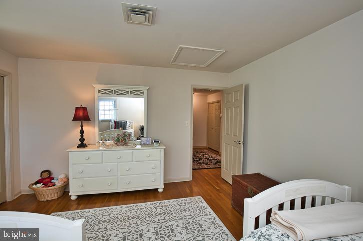 RIVERSIDE PINES - Residential