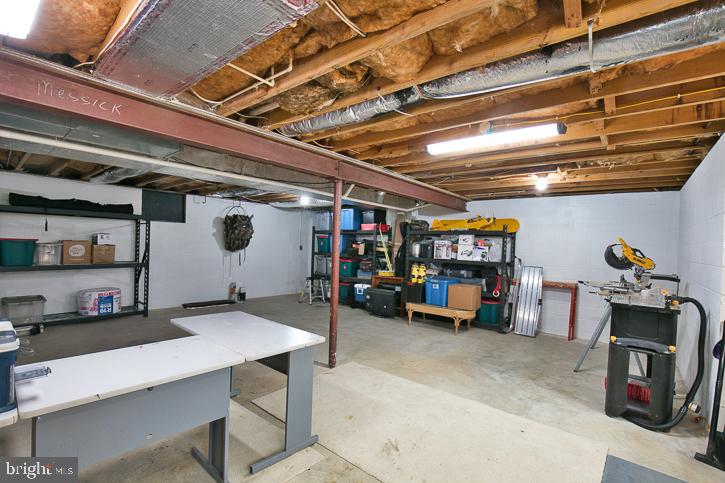 RIVERSIDE PINES - Residential