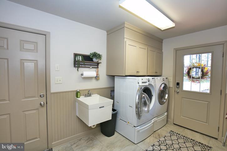 RIVERSIDE PINES - Residential