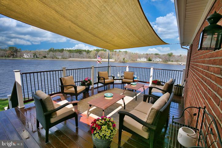 RIVERSIDE PINES - Residential