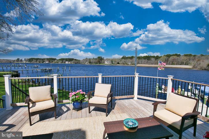 RIVERSIDE PINES - Residential