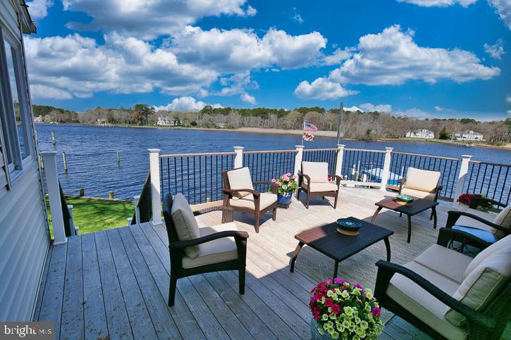 RIVERSIDE PINES - Residential