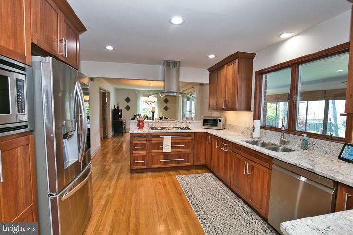 RIVERSIDE PINES - Residential