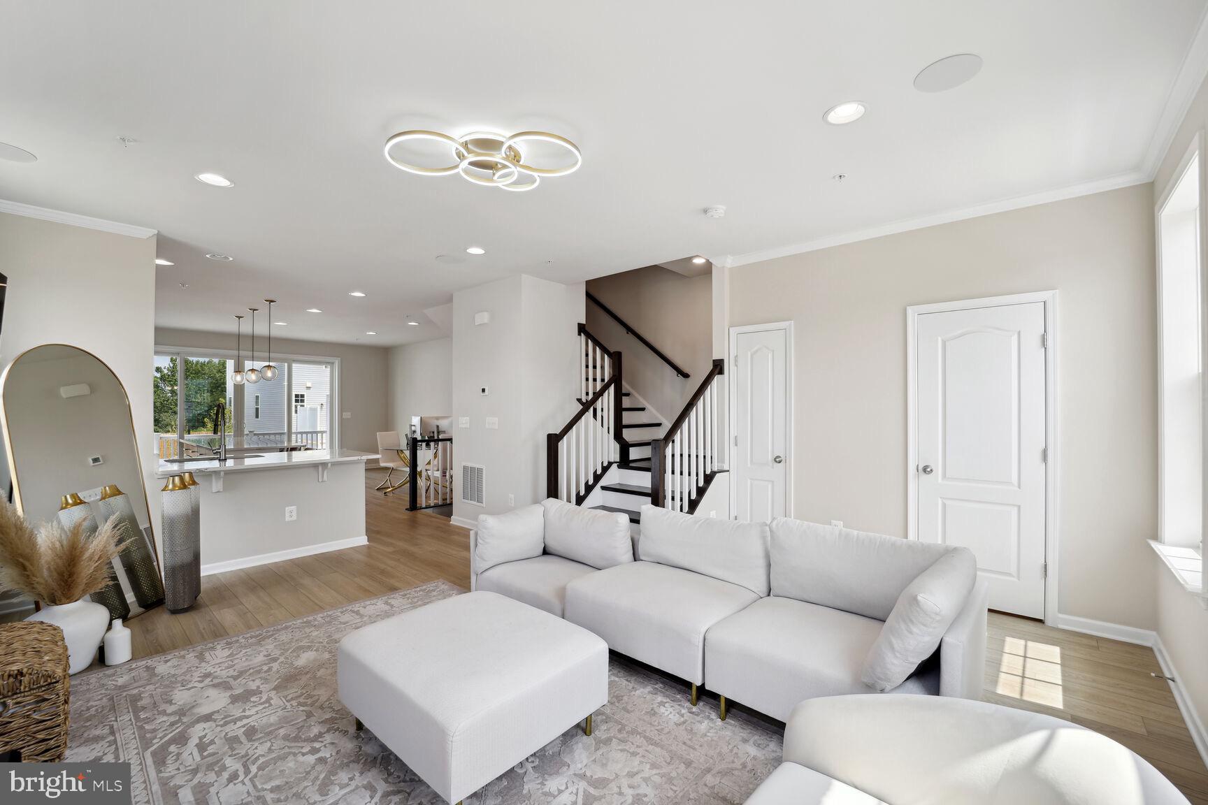 WESTRIDGE AT WESTPHALIA - Residential Lease