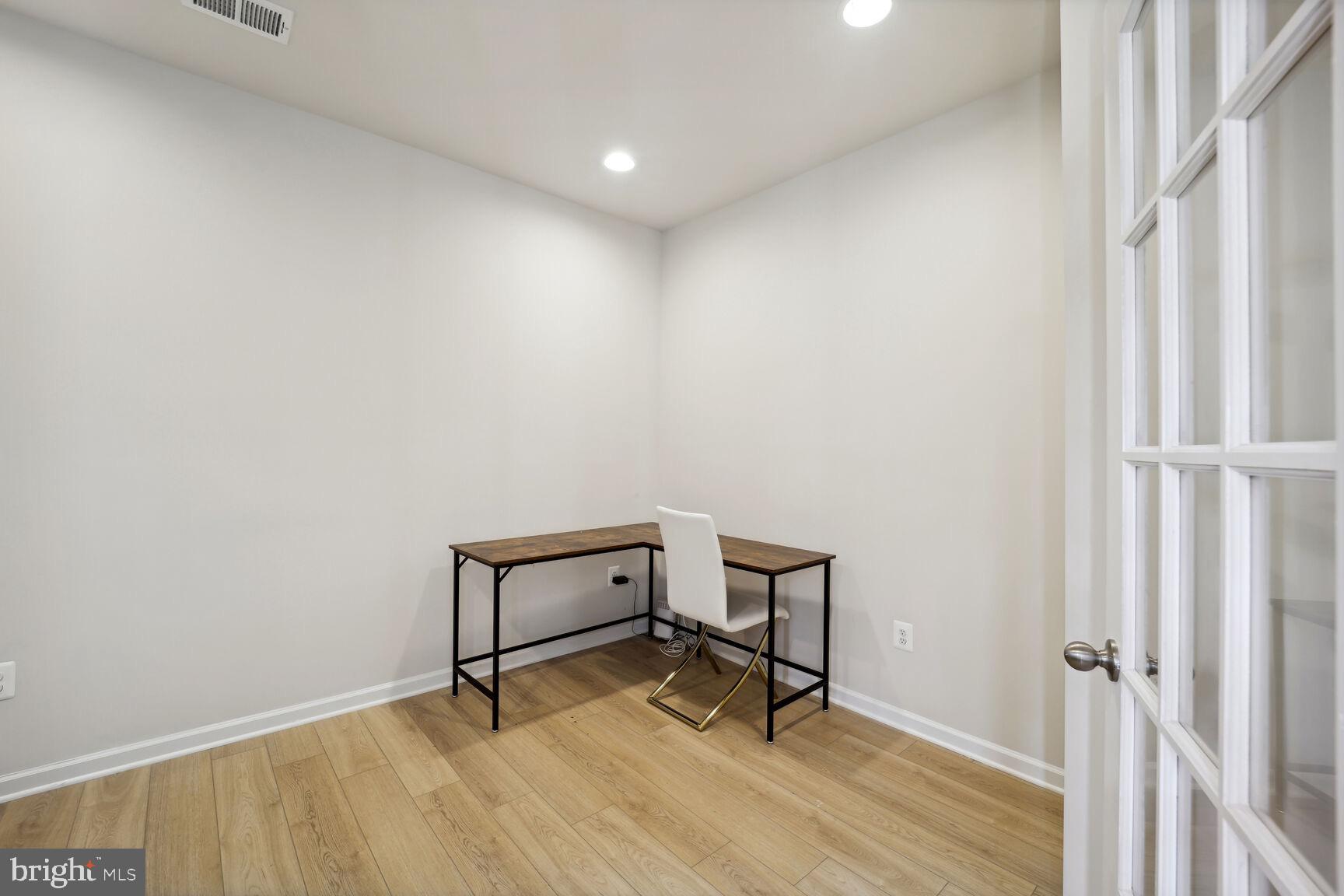 WESTRIDGE AT WESTPHALIA - Residential Lease