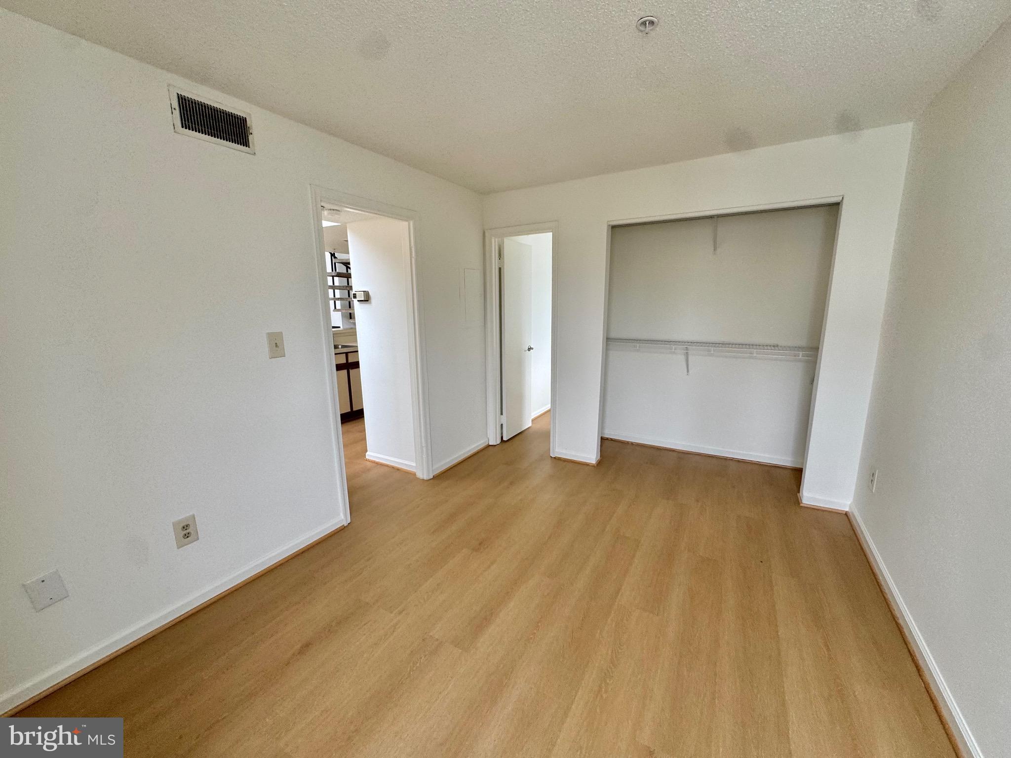 VISTAS AT LAUREL LAKES - Residential