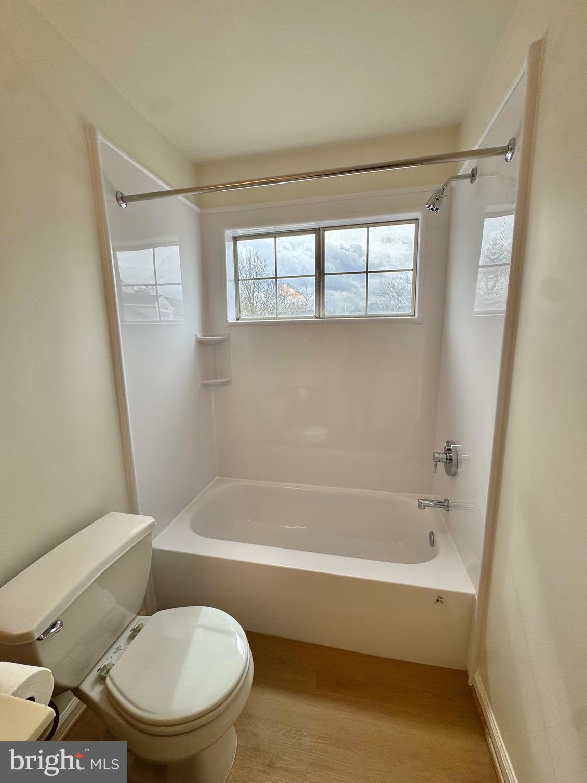 VISTAS AT LAUREL LAKES - Residential