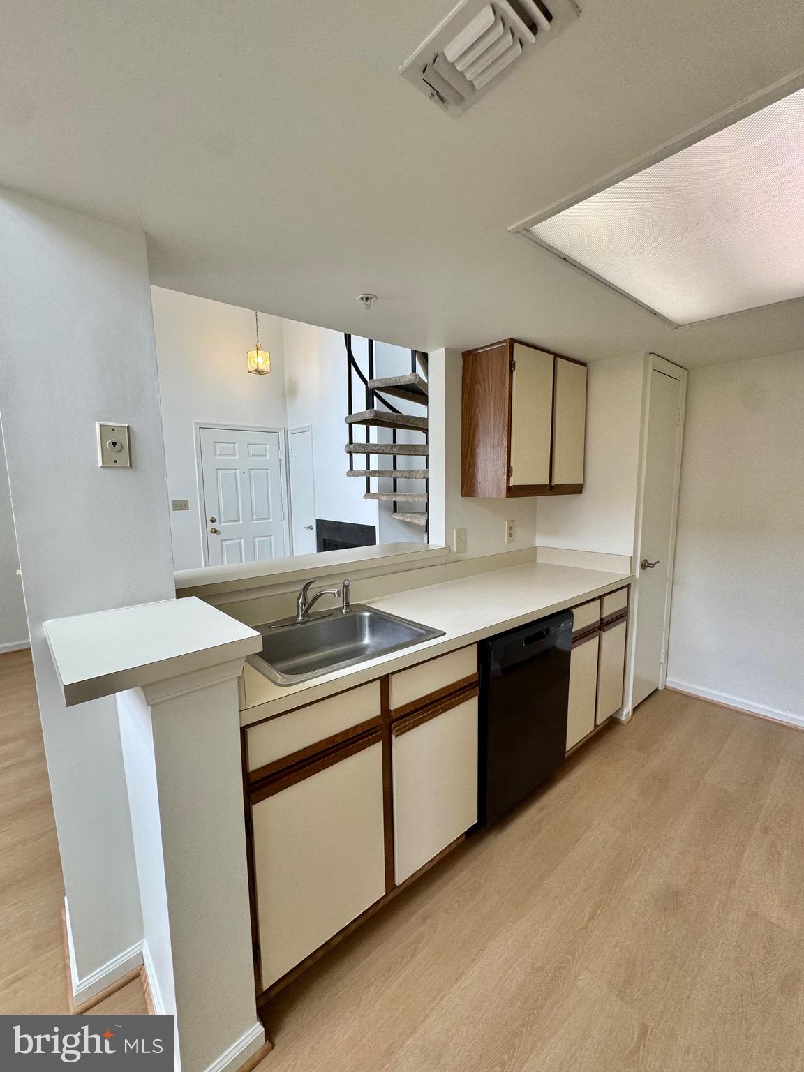 VISTAS AT LAUREL LAKES - Residential