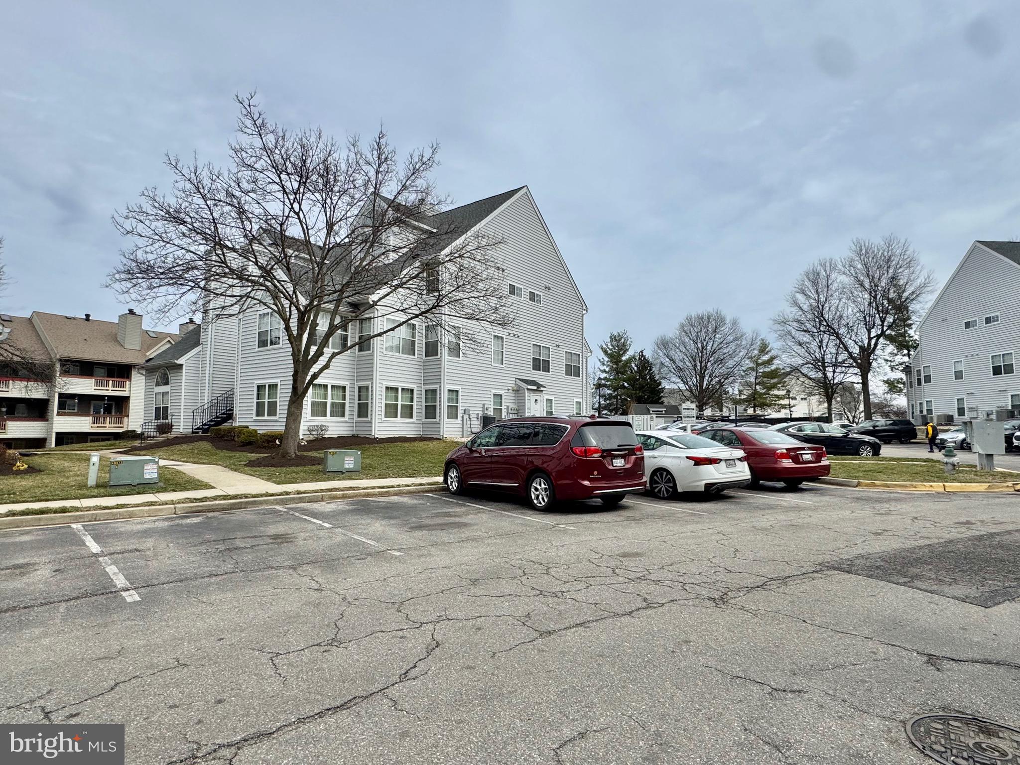 VISTAS AT LAUREL LAKES - Residential