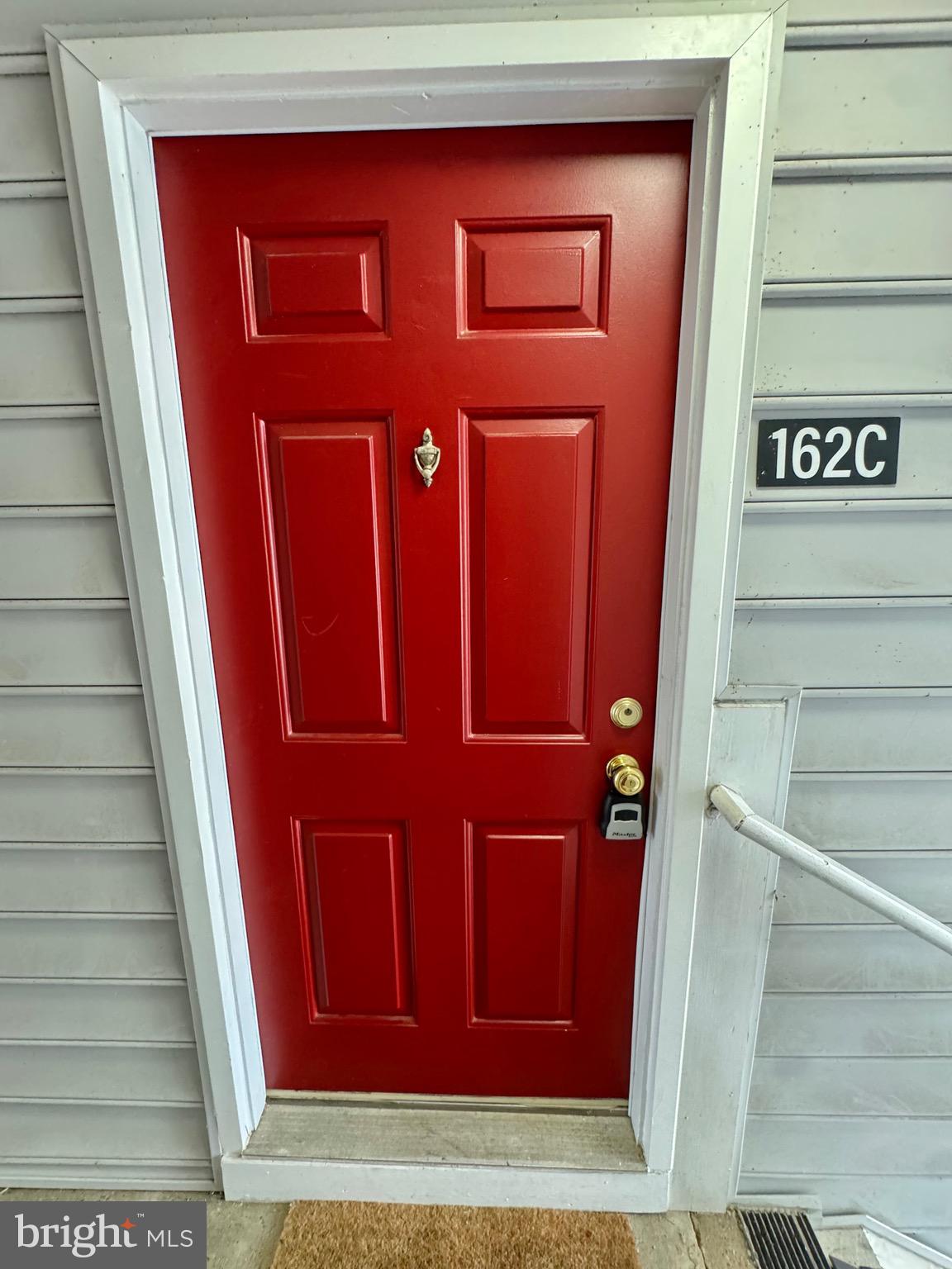 VISTAS AT LAUREL LAKES - Residential