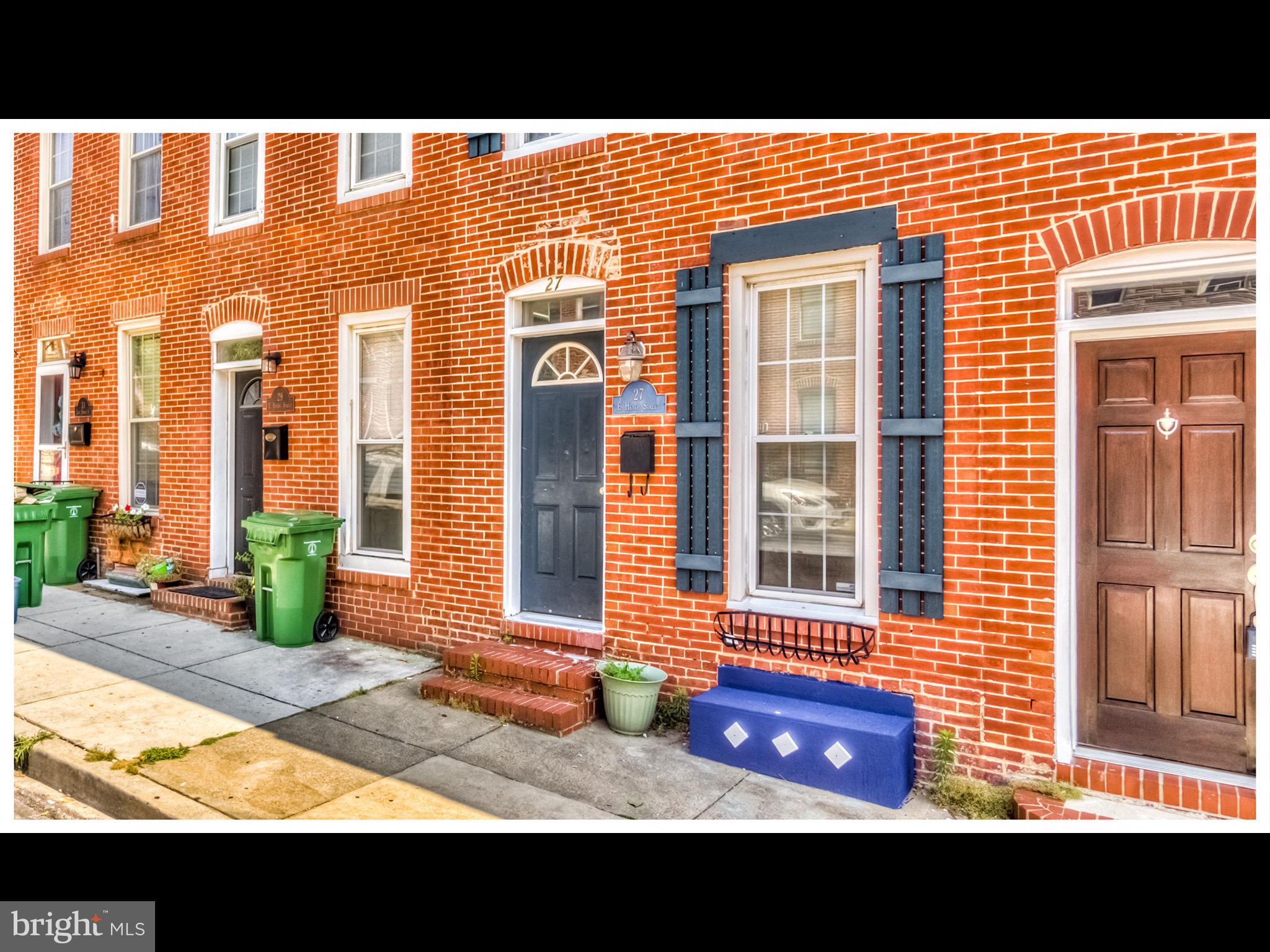 GREAT FIND IN FEDERAL HILL! HOME HAS ALL THE THRILLS ONE WOULD WANT! WITH HARDWOOD FLOORS, HUGE PATIO FOR ENTERTAINING. NICE CLOSET & STORAGE SPACE. 3RD BDRM IS IN BASEMENT AND HAS IT'S OWN BATH. BIGGER LIVING AREA ON MAIN LEVEL MAKES FOR GREAT COMFORT. ENJOY EASY ACCESS TO DOWNTOWN, SCHOOLS, BARS & RESTAURANTS. PETS ALLOWED!!