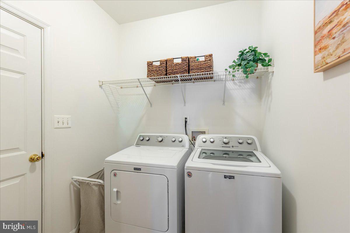 VIRGINIA OAKS - Residential