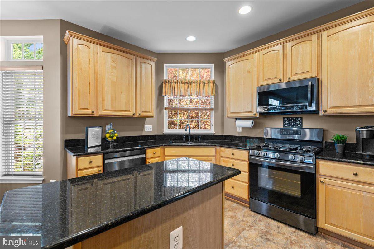 VIRGINIA OAKS - Residential