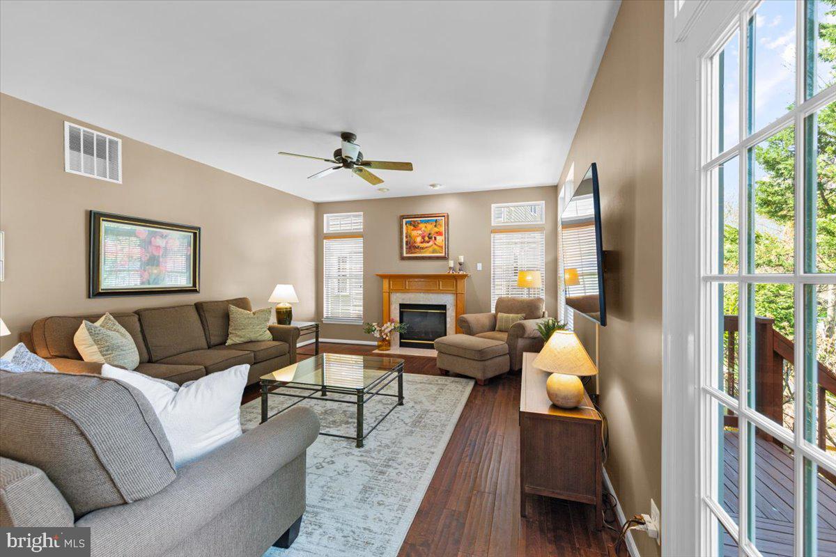 VIRGINIA OAKS - Residential