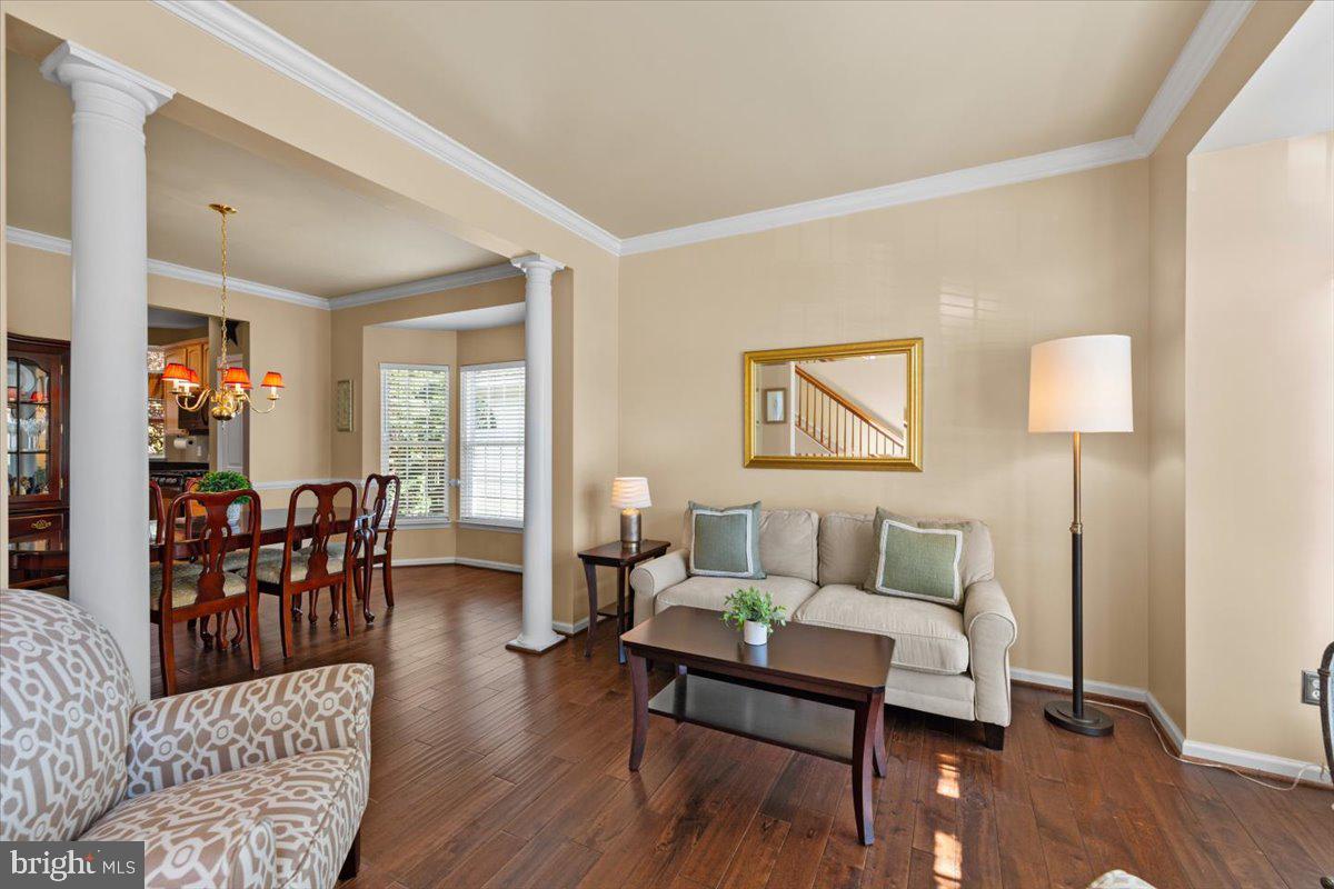 VIRGINIA OAKS - Residential