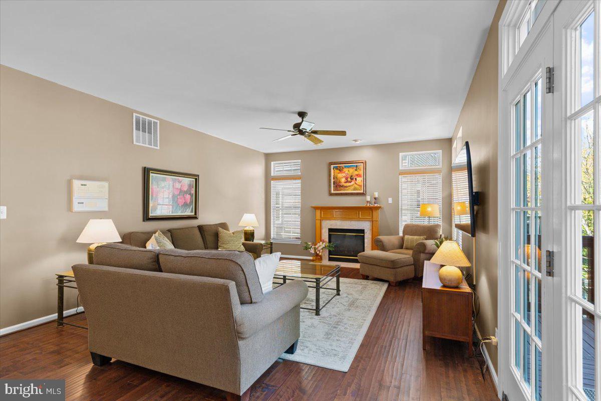 VIRGINIA OAKS - Residential