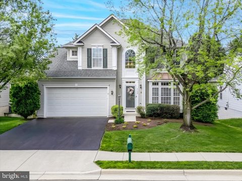 Photo of 8140 Tillinghast Lane, GAINESVILLE, VA 20155 (MLS # VAPW2116462)