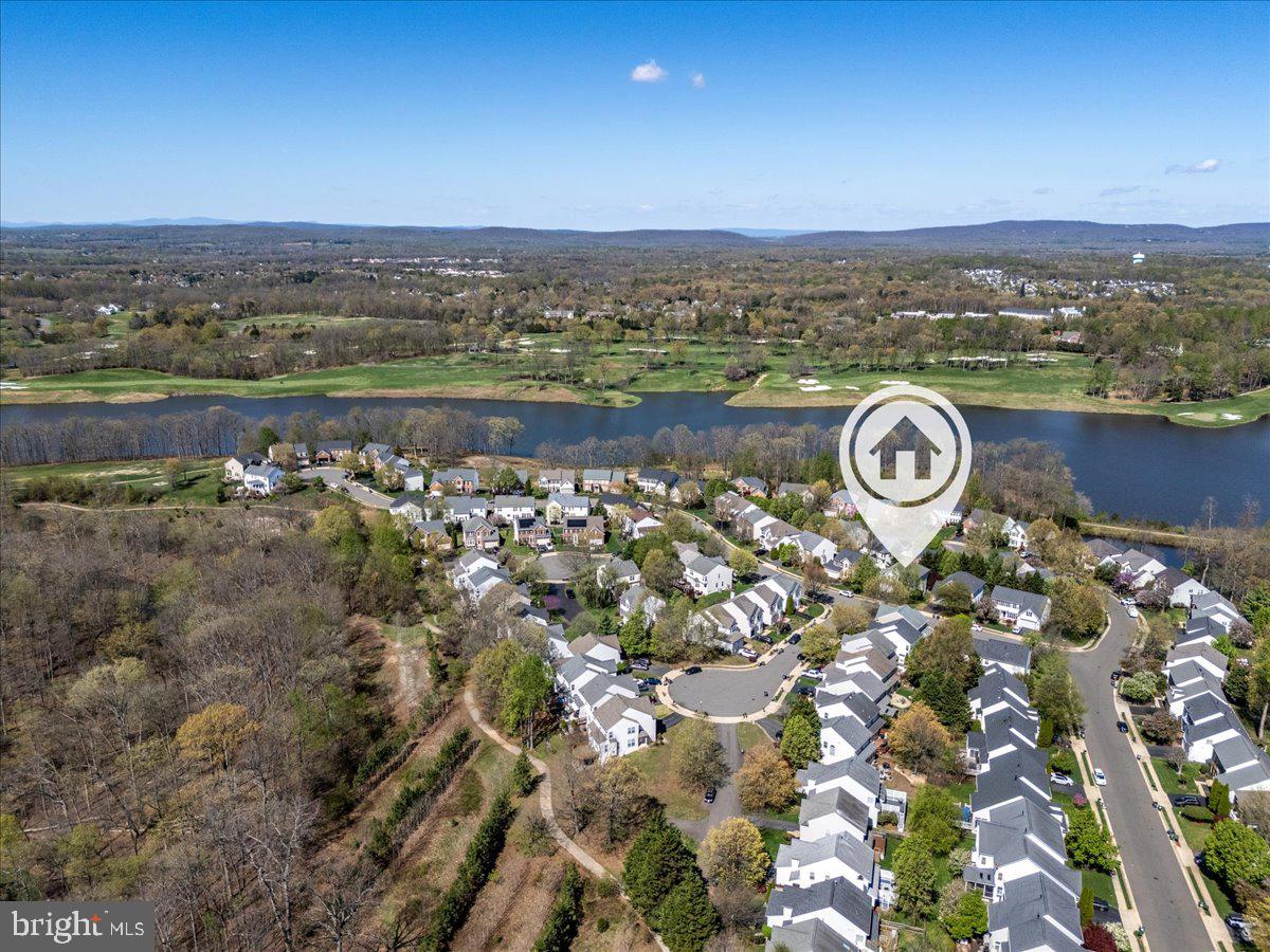 VIRGINIA OAKS - Residential