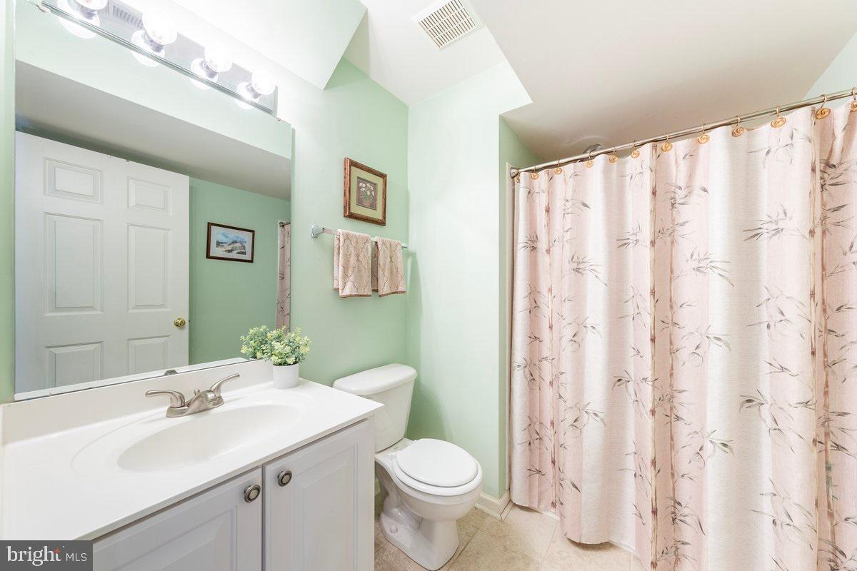 VIRGINIA OAKS - Residential