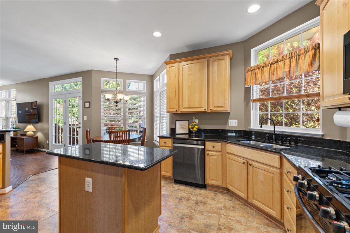 VIRGINIA OAKS - Residential