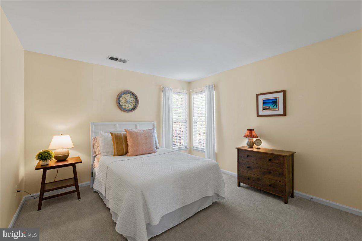 VIRGINIA OAKS - Residential