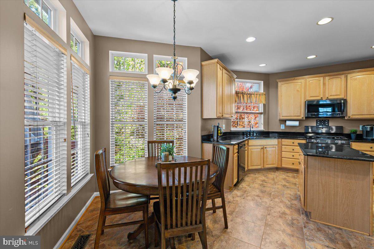 VIRGINIA OAKS - Residential