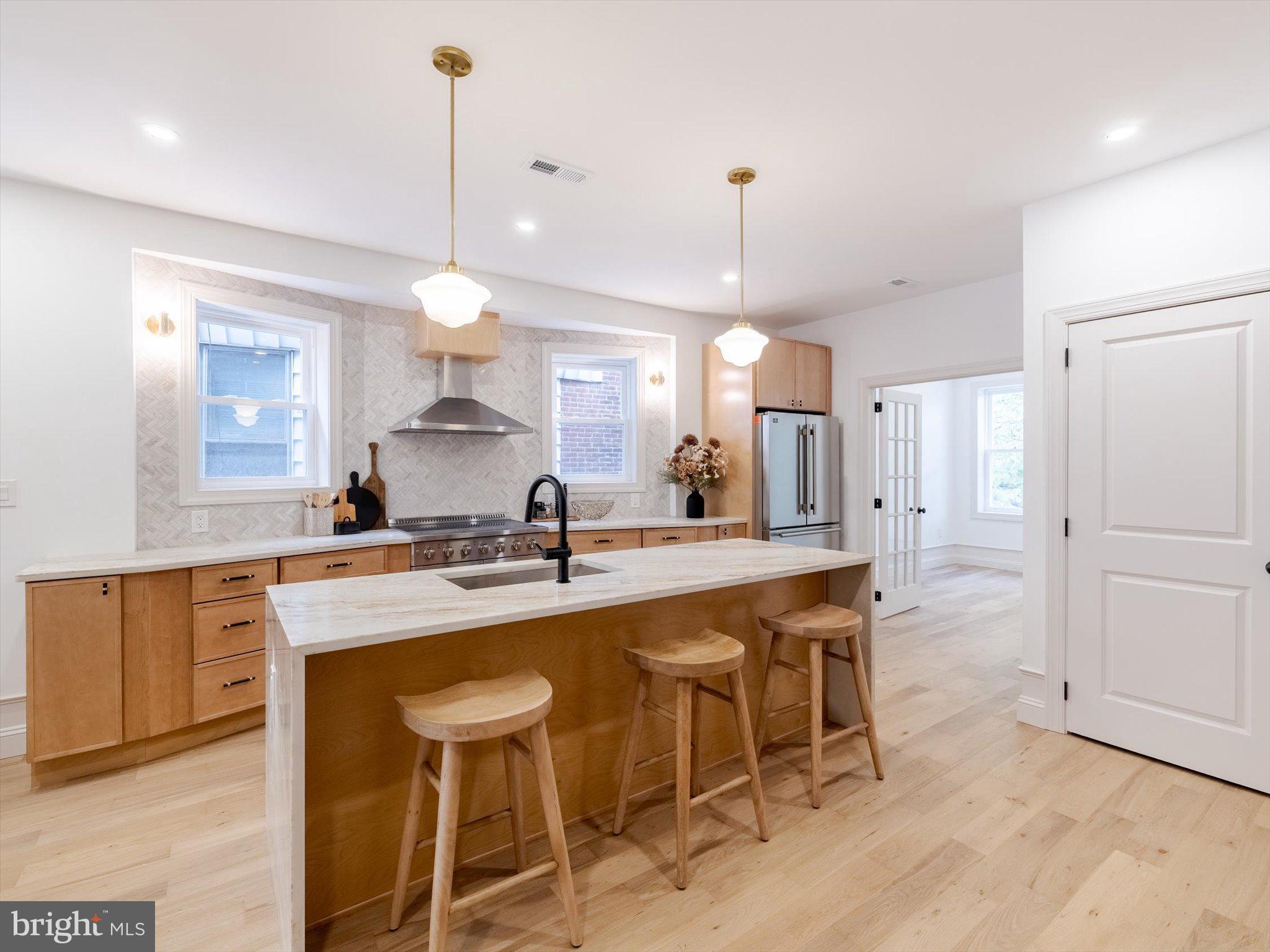 GARDEN COURT - Residential Income