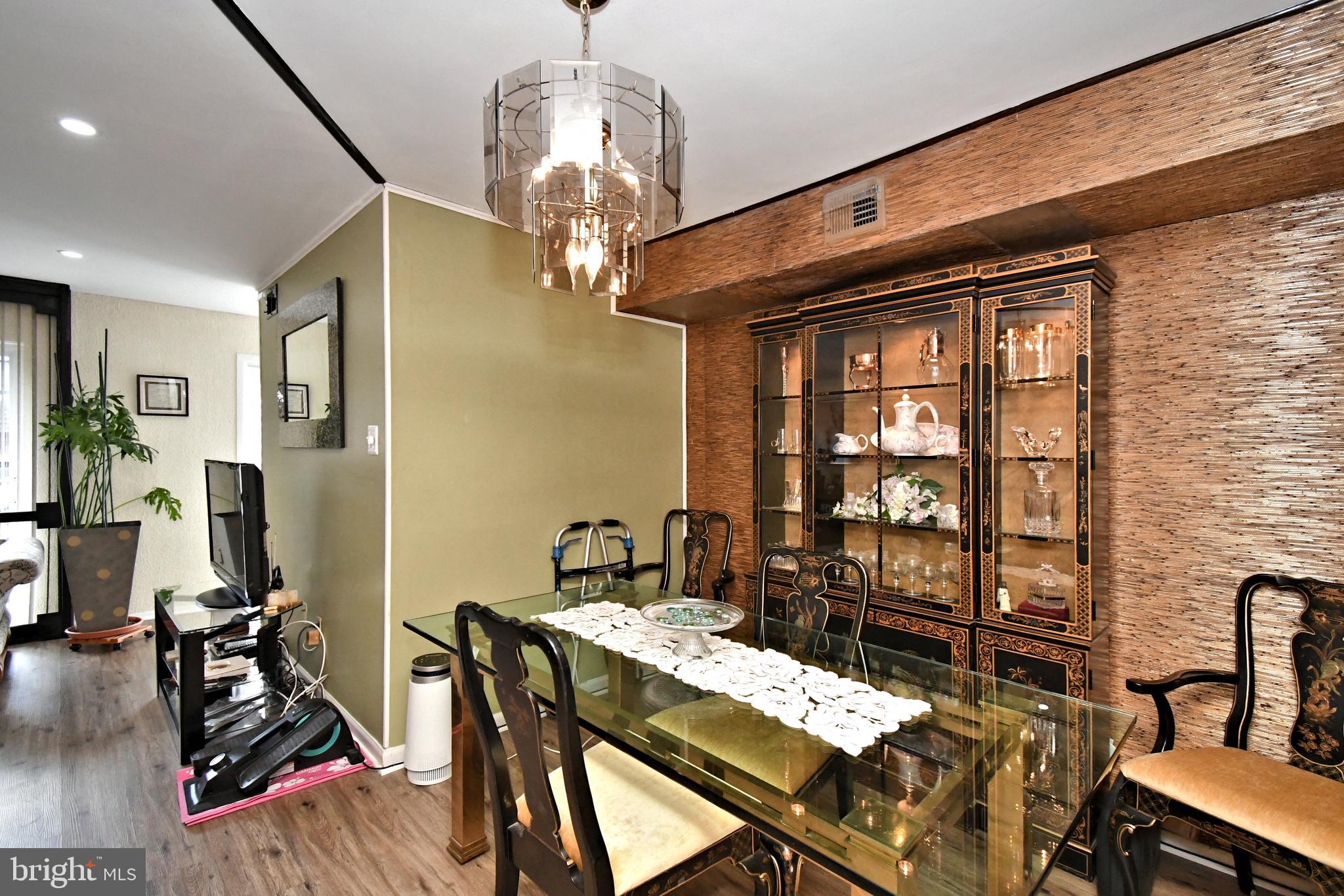 MODENA PARK - Residential