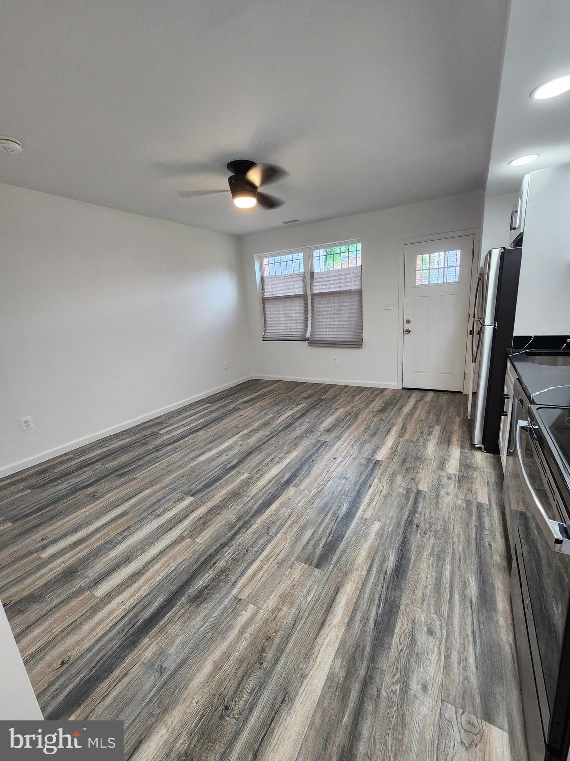 407 MELLON STREET SE 2