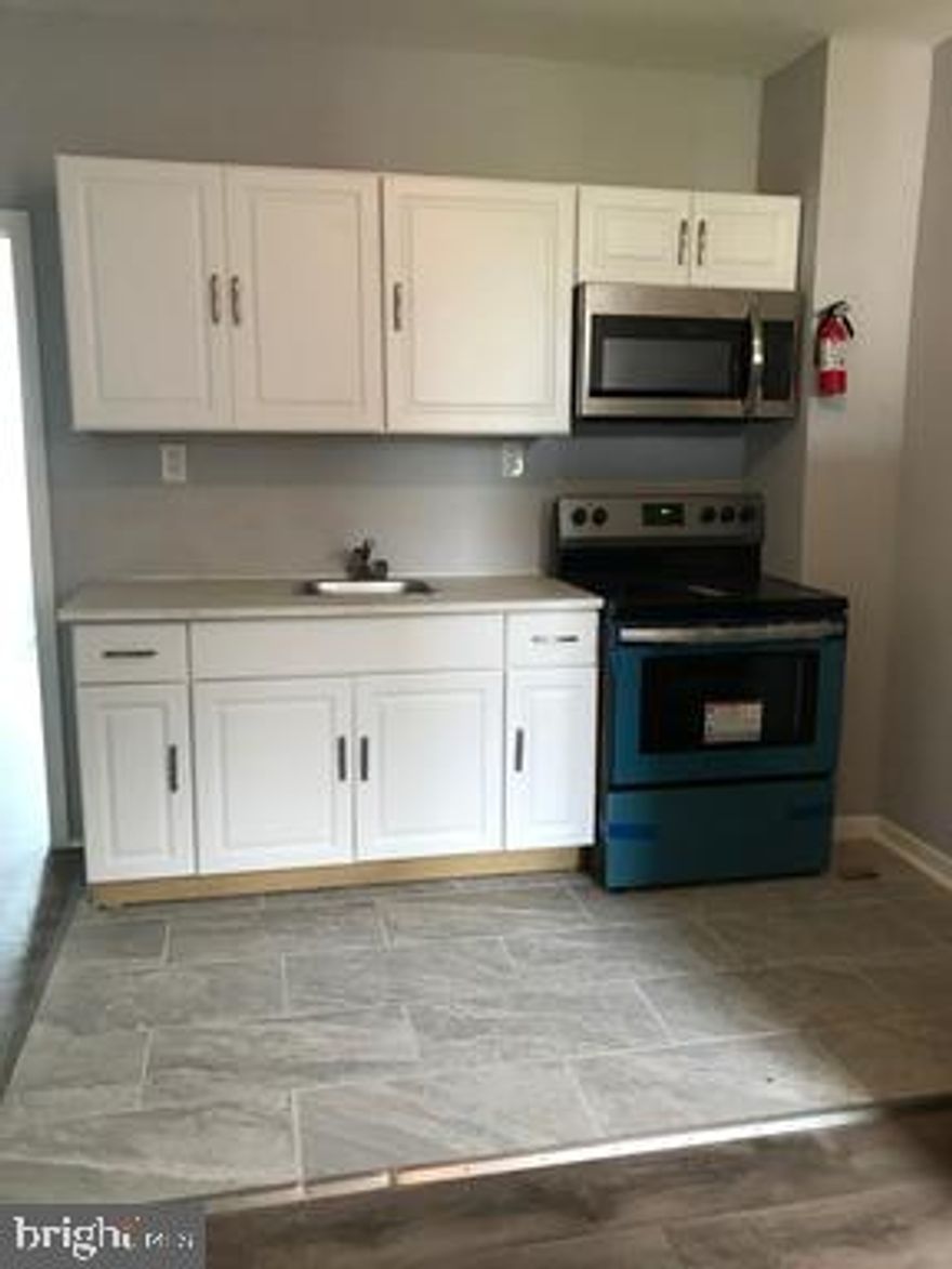 Brand new 2 bed 1 bath. Ceramic tile, hardwood floors, stainless steel appliances. Large spacious rooms and lots of natural lights. Will not last! Applications available online at tcsmgt.com. No PAR apps.