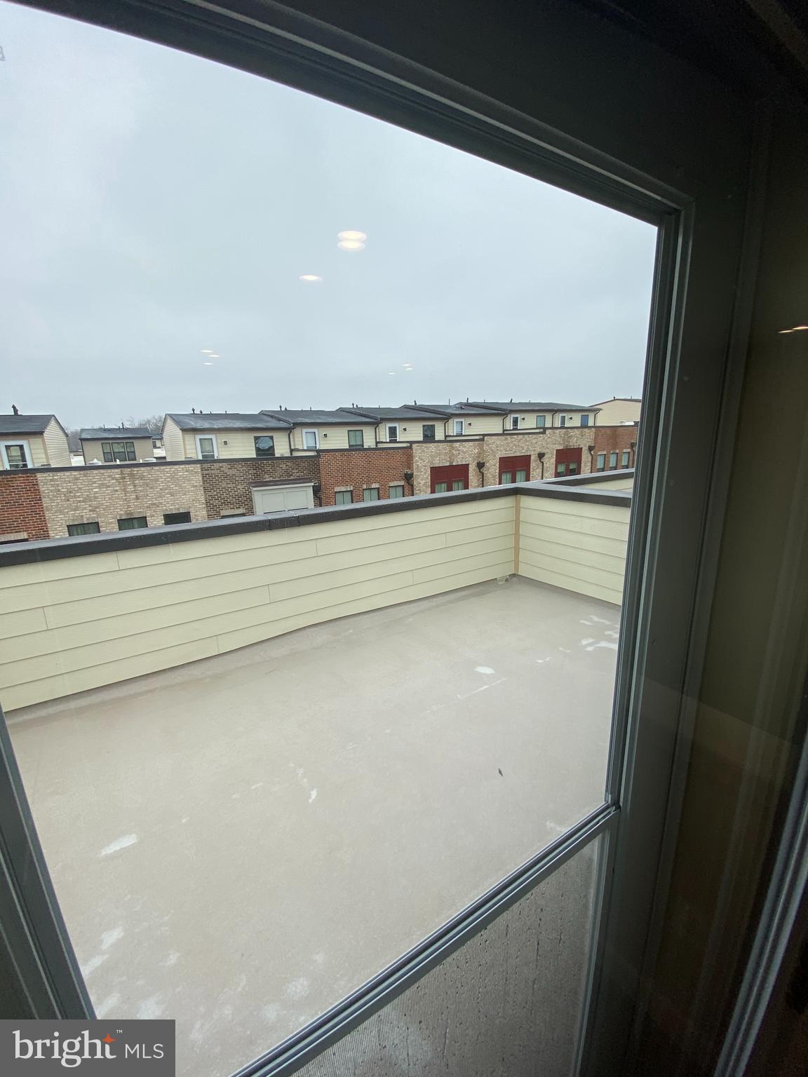 VILLAGE OF TOWNE SQUARE - Residential Lease