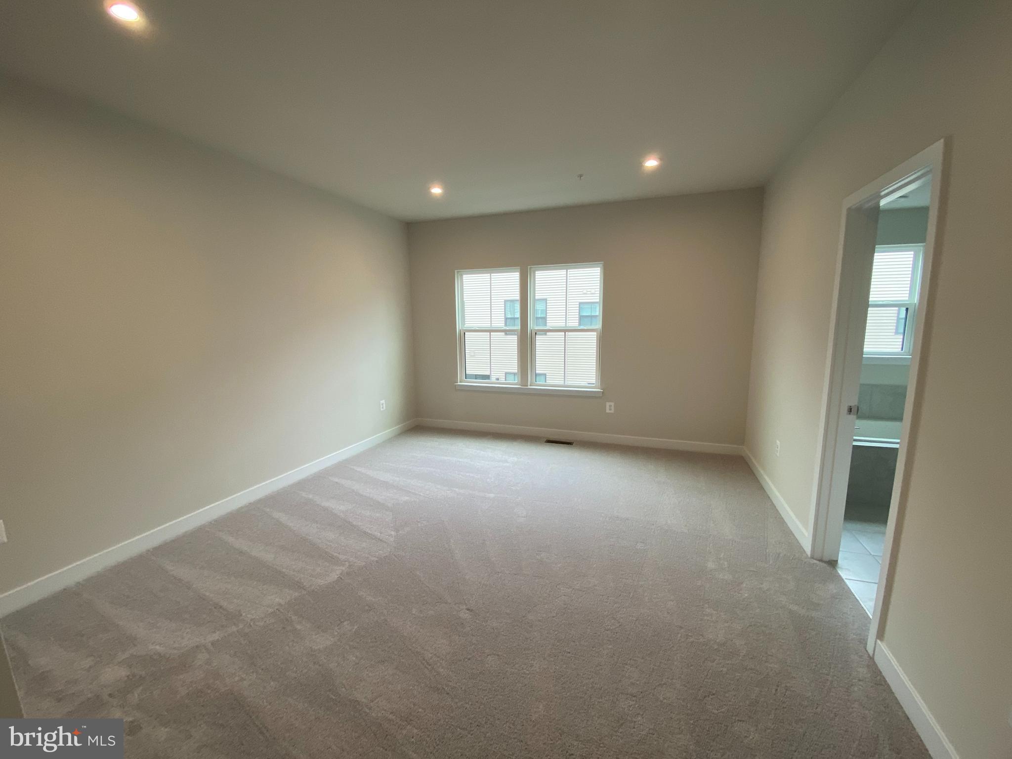 VILLAGE OF TOWNE SQUARE - Residential Lease