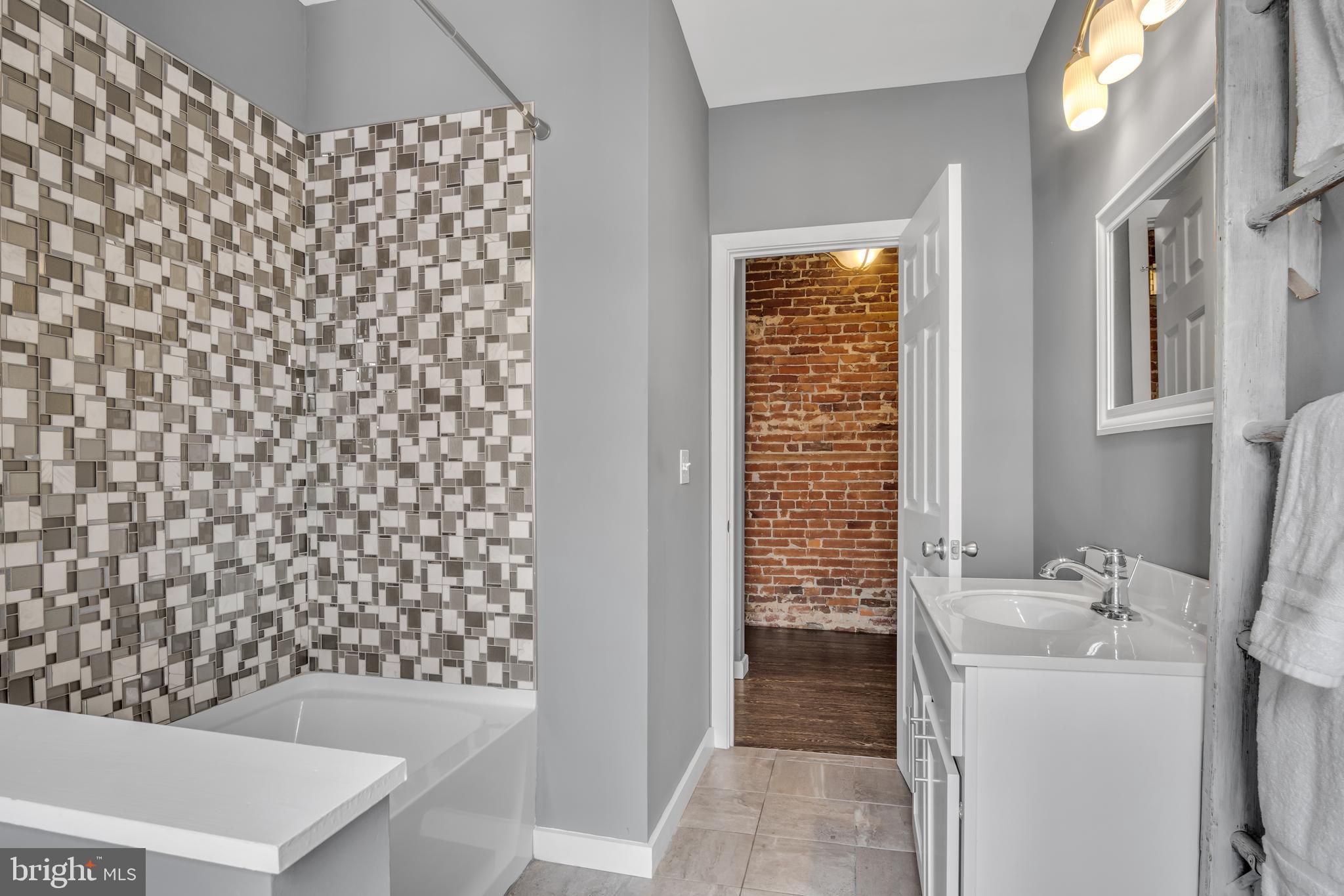 MIDTOWN - Residential