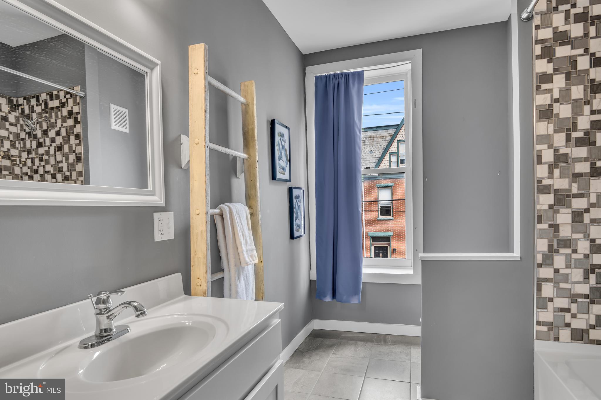 MIDTOWN - Residential