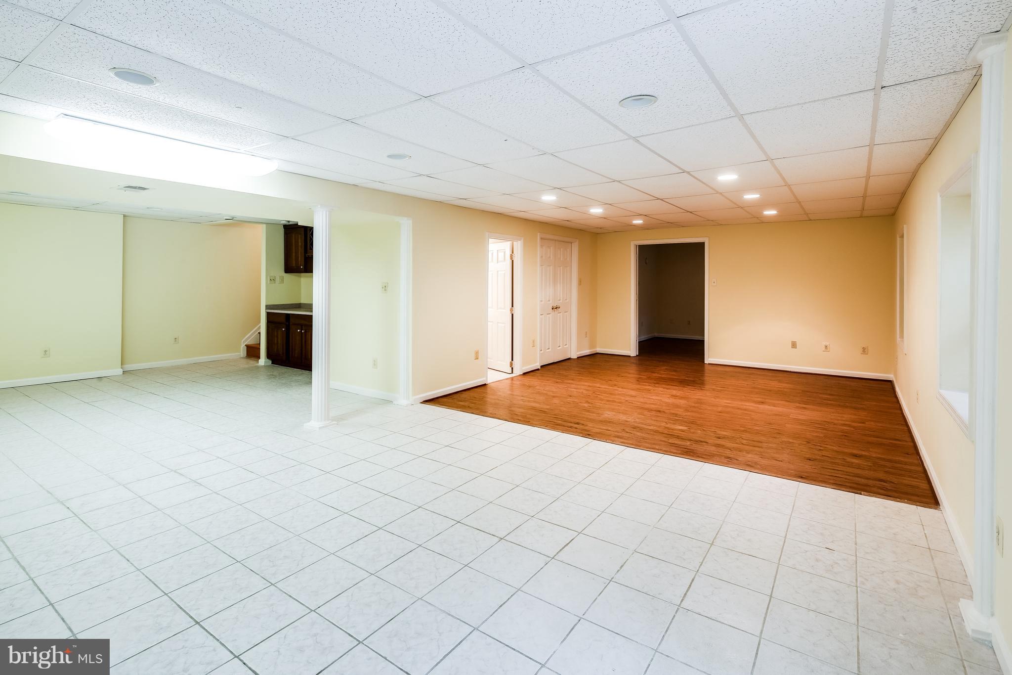 RIVER HILL - Residential Lease