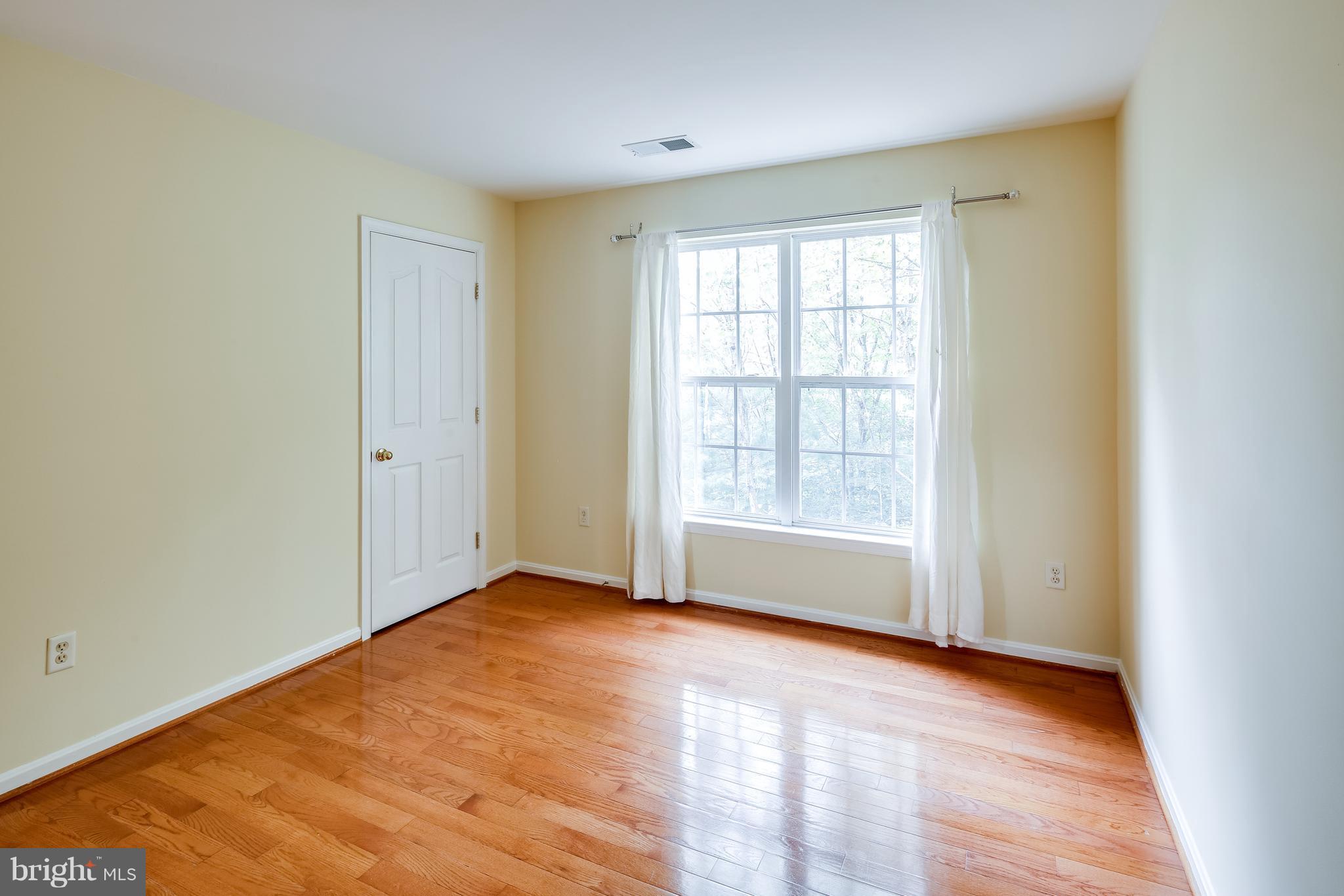 RIVER HILL - Residential Lease