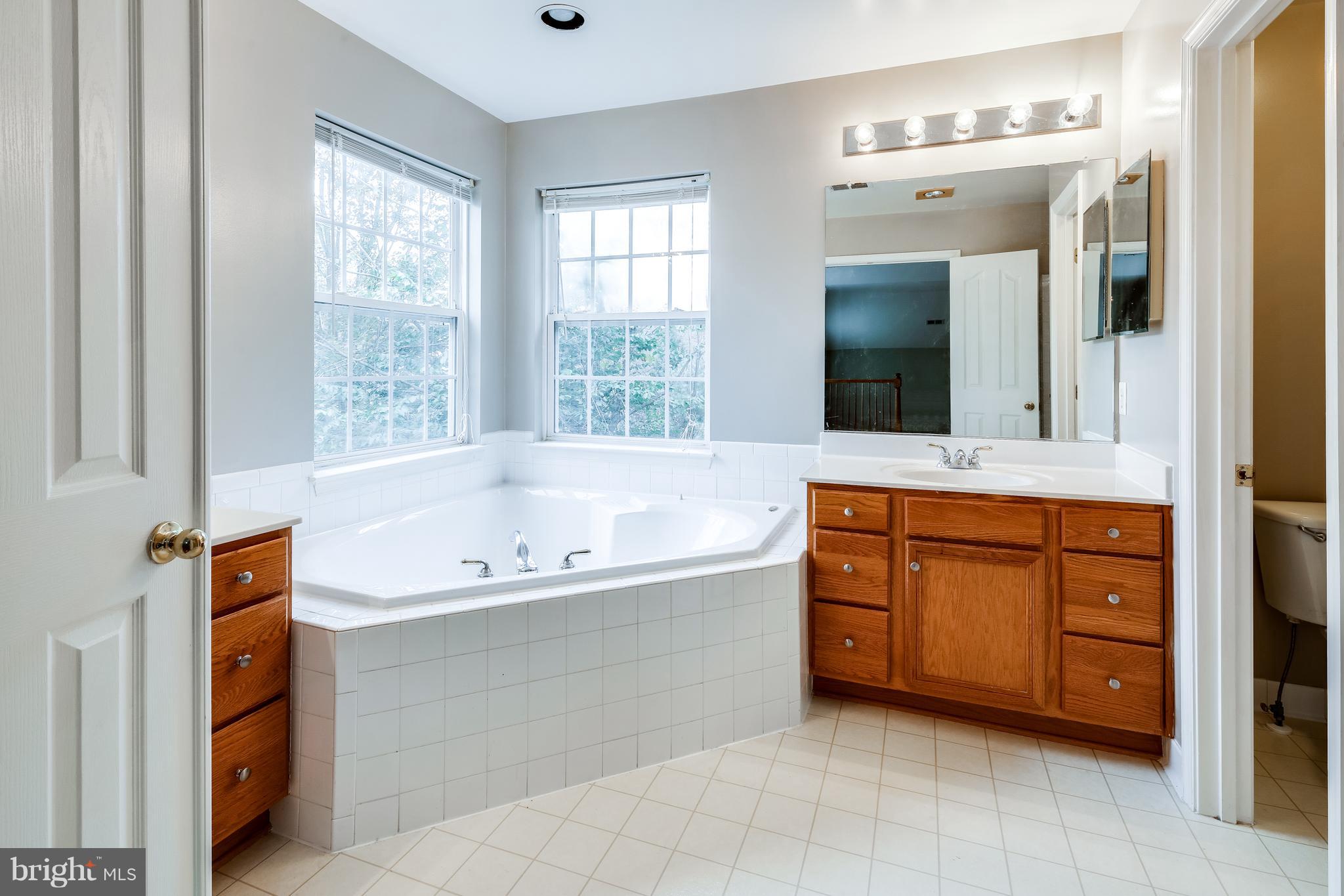 RIVER HILL - Residential Lease