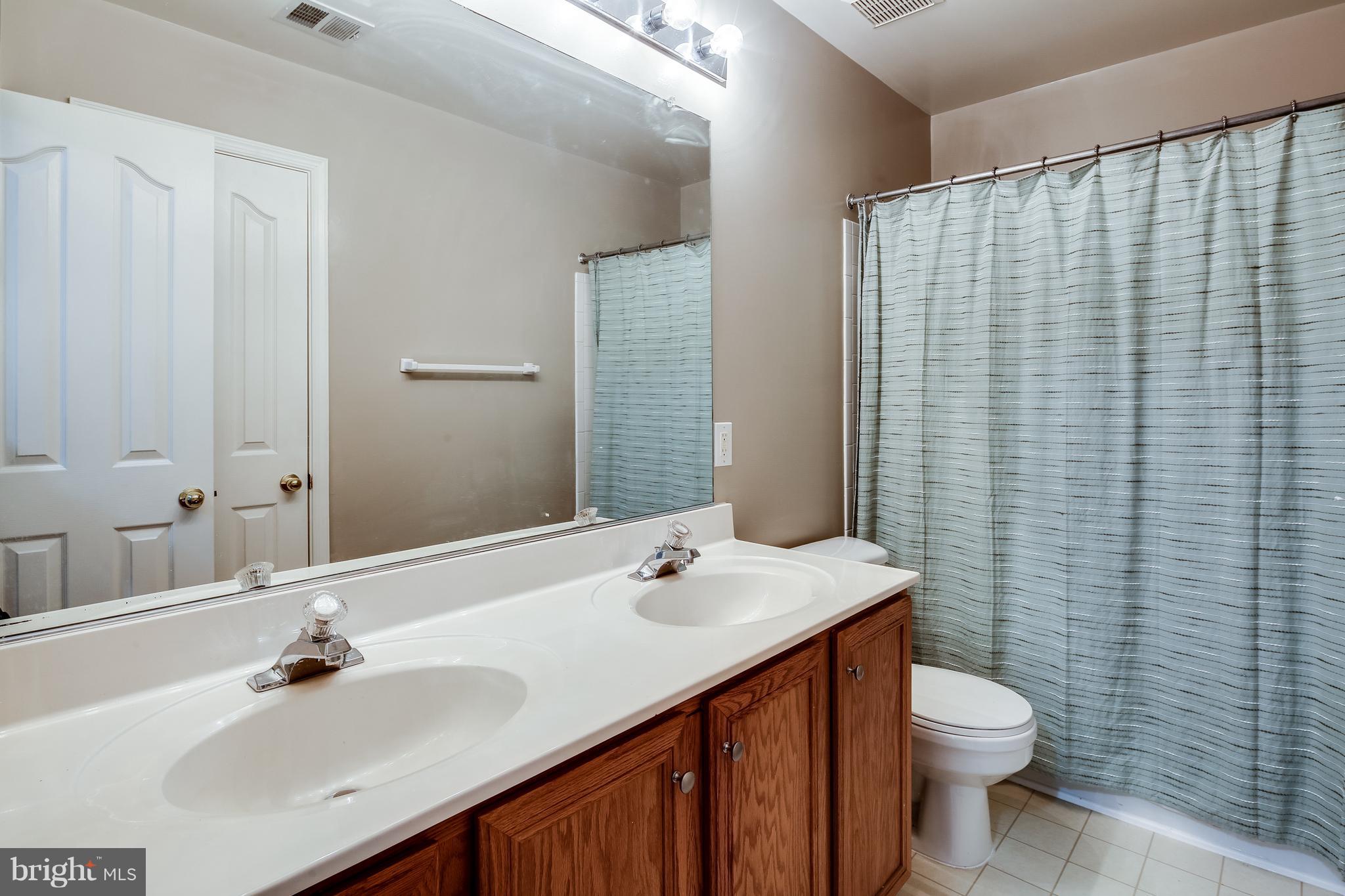 RIVER HILL - Residential Lease