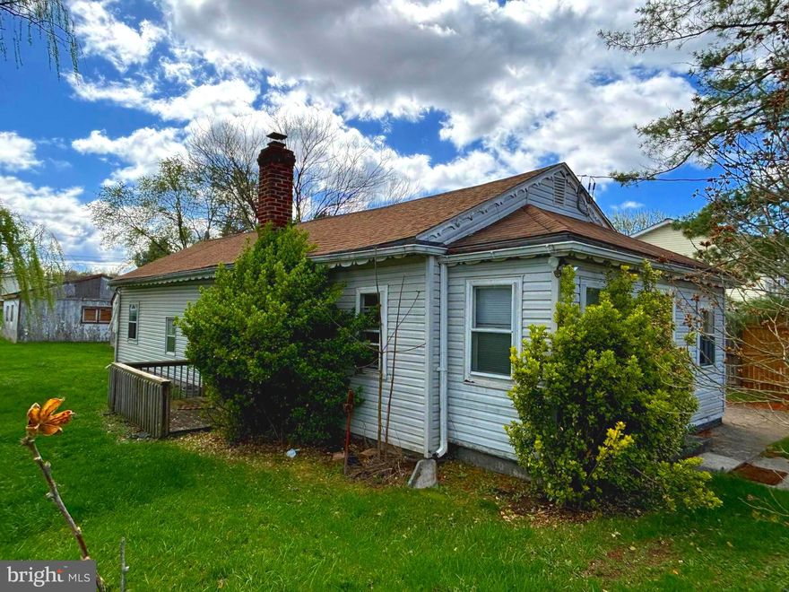 Welcome home to this quaint bungalow right outside of downtown Martinsburg. This home has new LPV flooring in the kitchen and brand new carpet in 2/3 of the bedrooms.  It also features a large 2 car garage and small shed in the back yard. This is the perfect home for an investor or first time home buyer! Property is being sold strictly AS-IS. Conventional or Cash only.