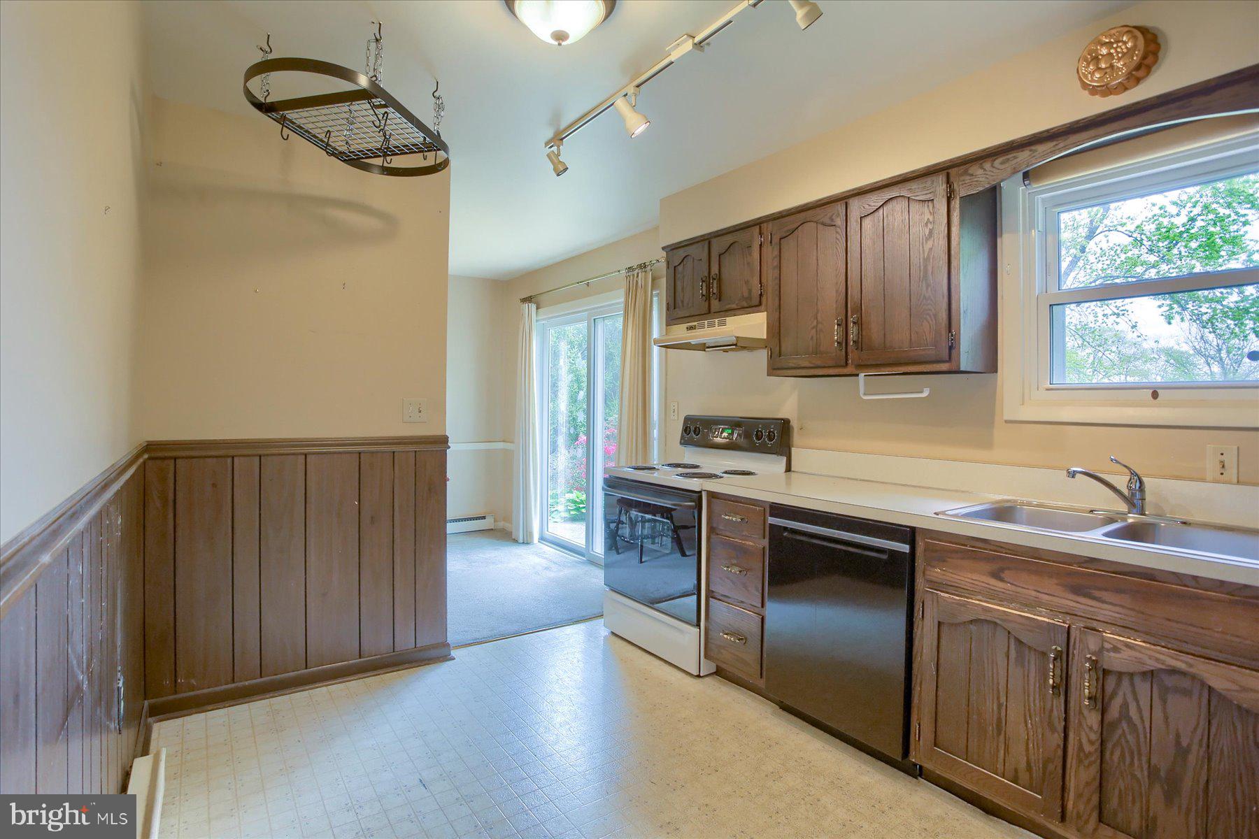 CREEKVIEW HEIGHTS - Residential