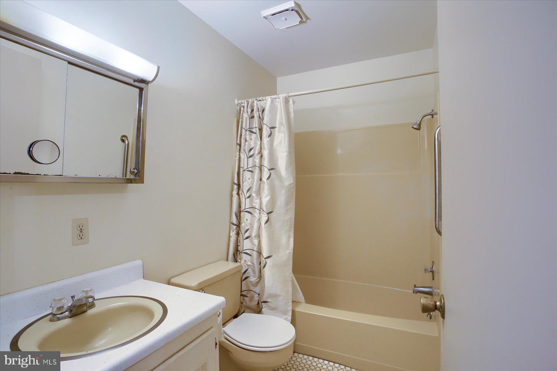 CREEKVIEW HEIGHTS - Residential