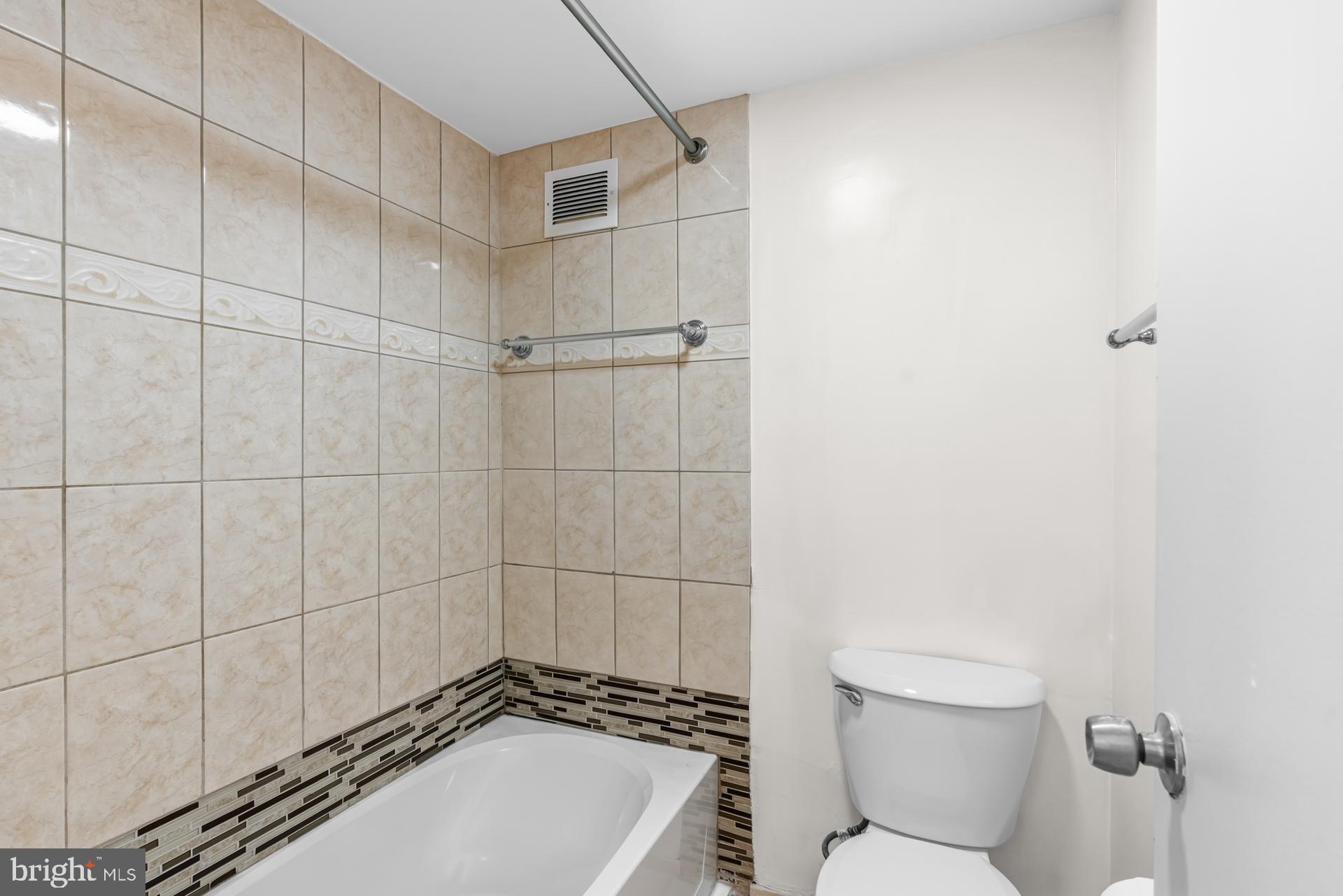 PRESIDENTIAL TOWERS - Residential