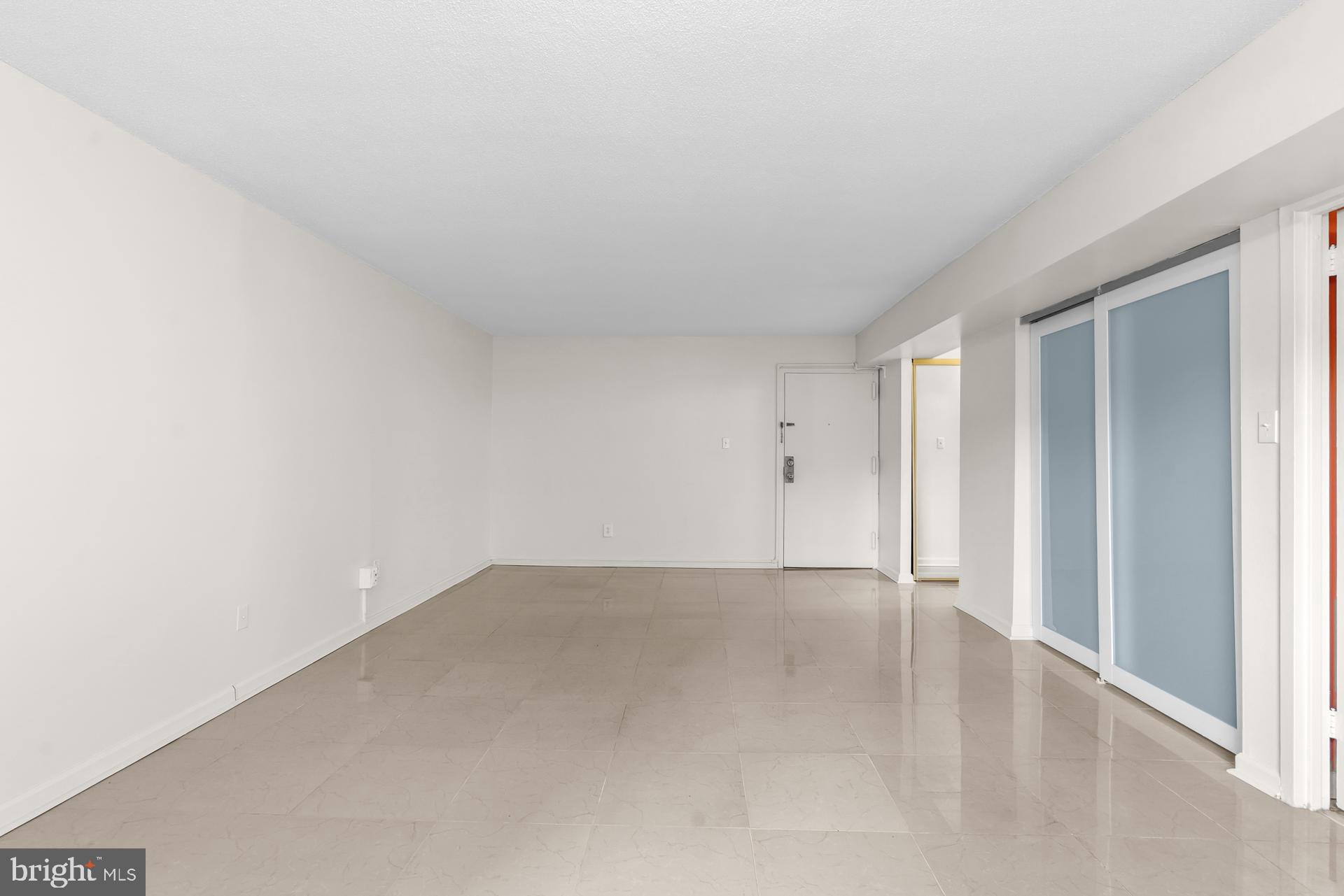 PRESIDENTIAL TOWERS - Residential