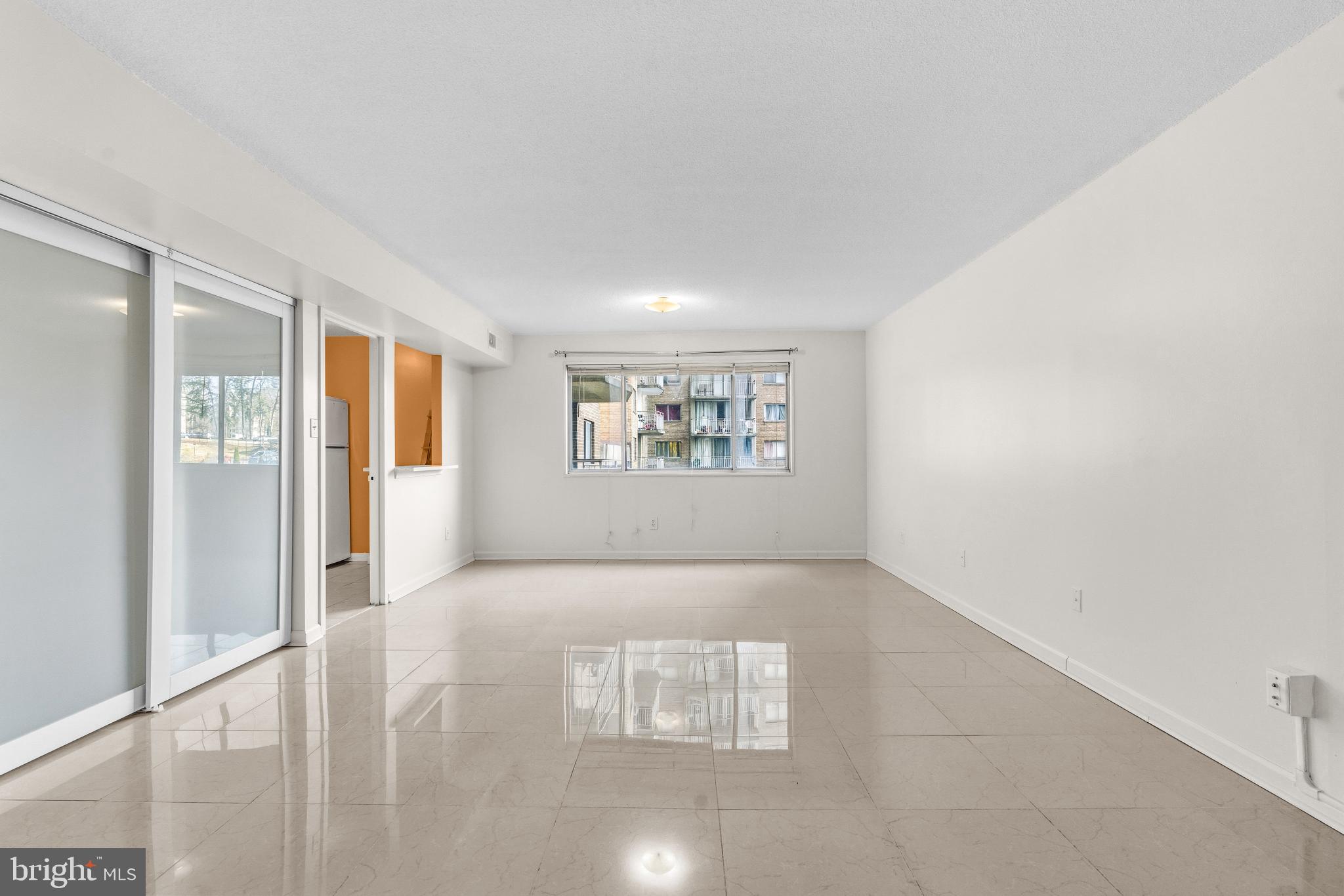 PRESIDENTIAL TOWERS - Residential