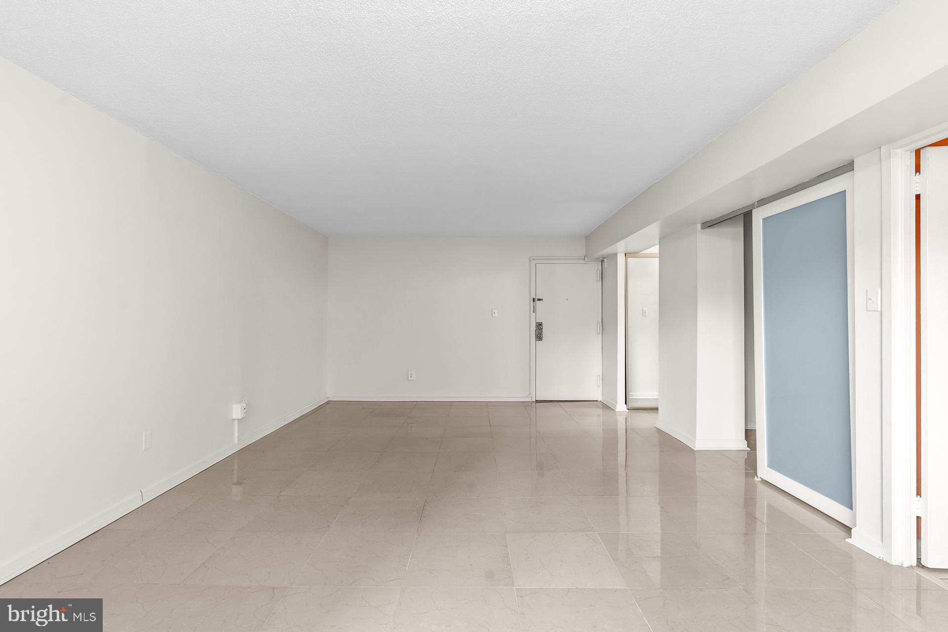 PRESIDENTIAL TOWERS - Residential