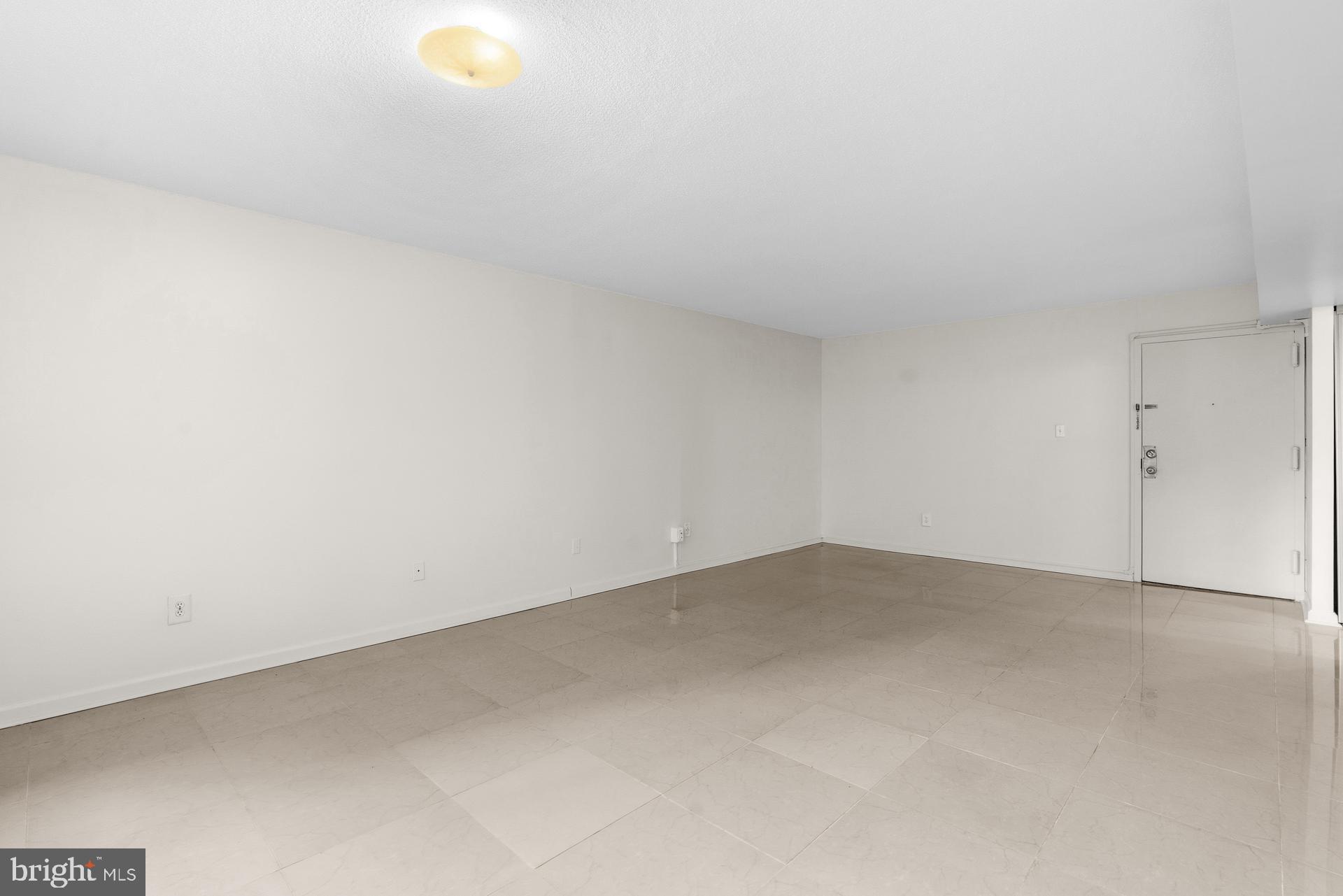 PRESIDENTIAL TOWERS - Residential