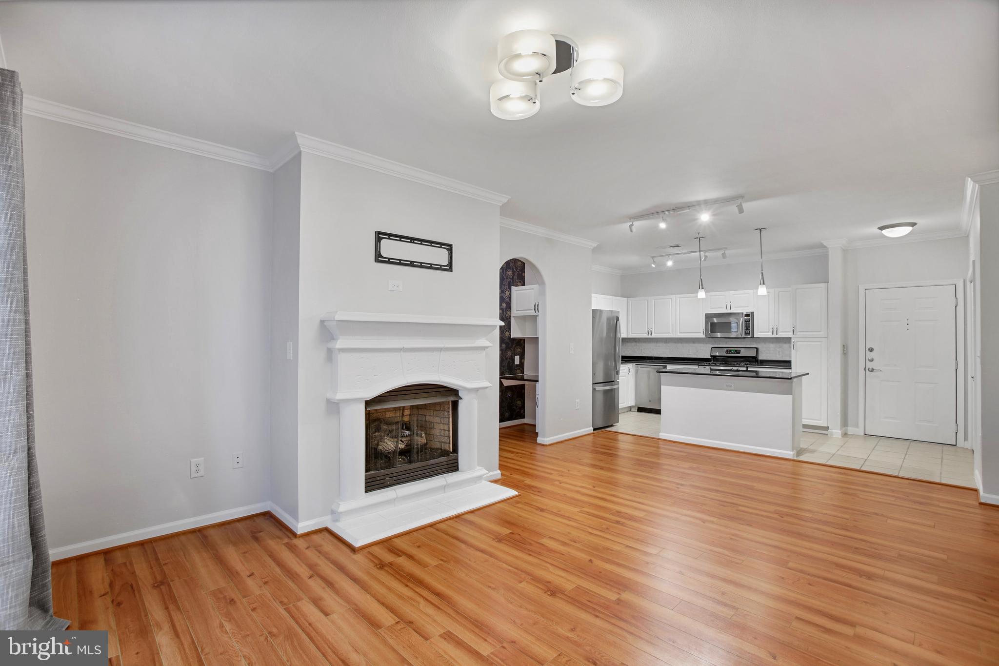 BRYSON AT WOODLAND PARK - Residential Lease