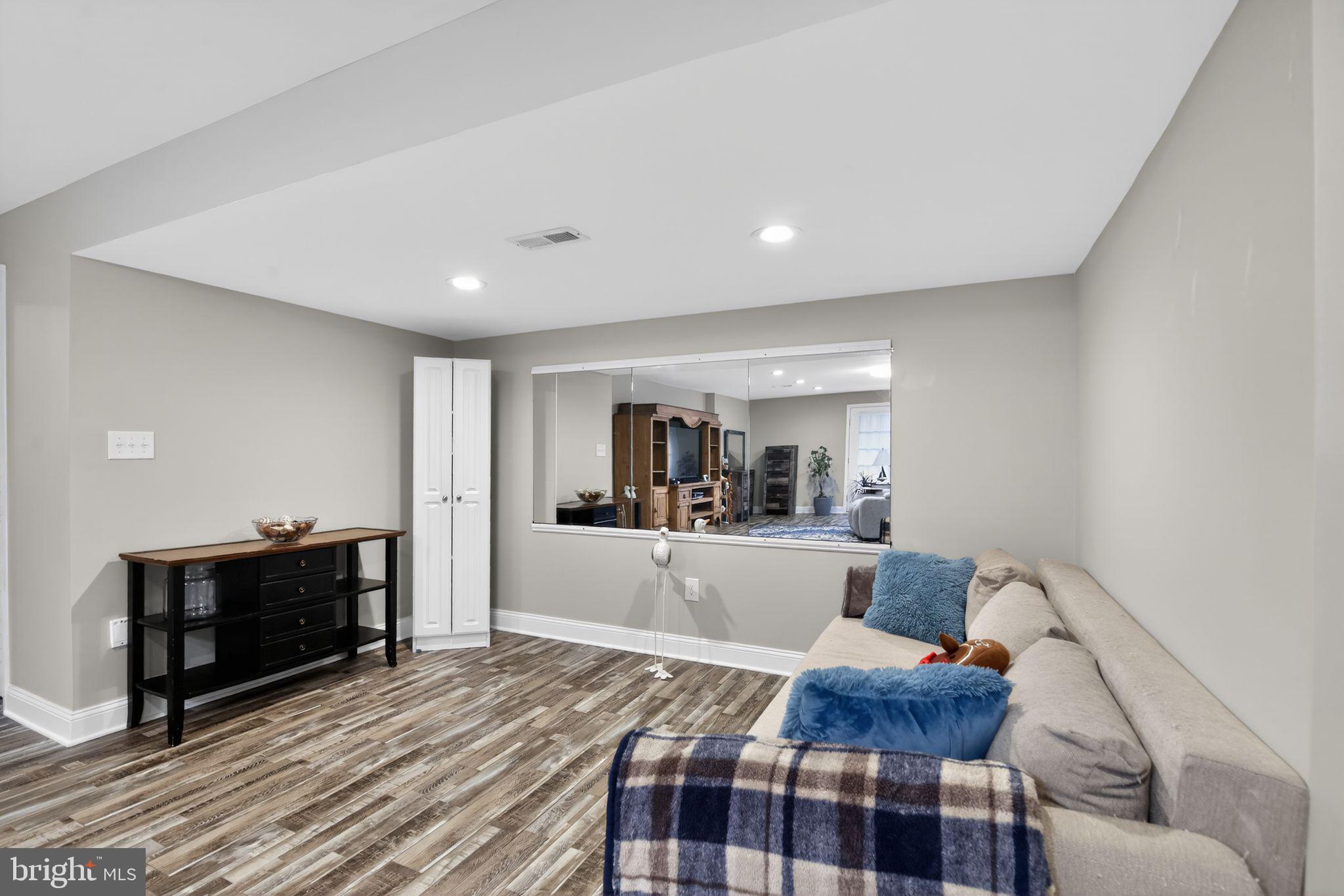 THE WILLOWS - Residential